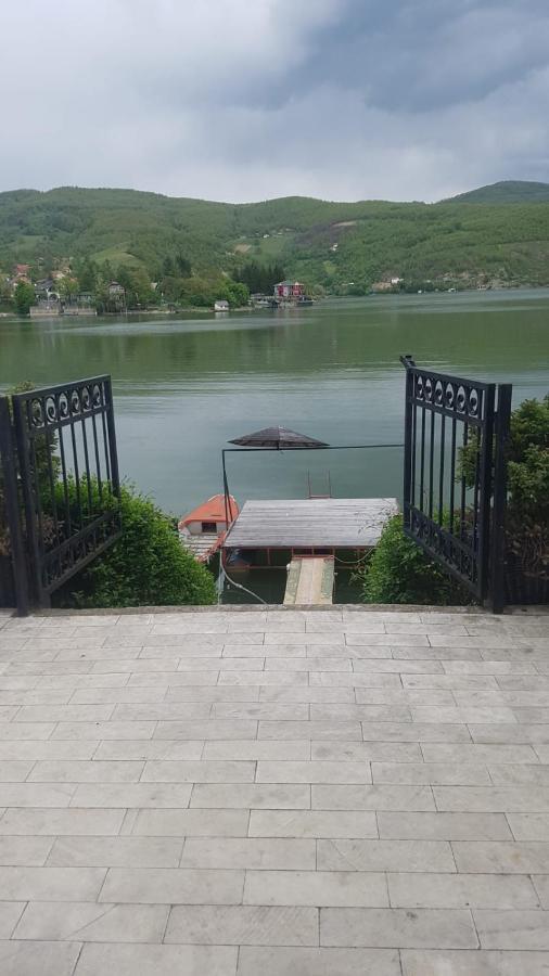 Lake House Novi Pazar Eksteriør bilde